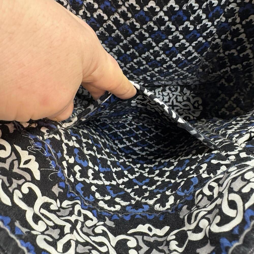 Vera Bradley Quilted Medallion Tote - Blue & Grey "Blue Bayou" - Picture 10 of 14